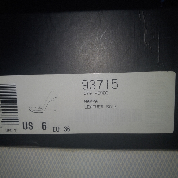 Hugo Boss size 6 green and white heels(new years deals!!!!!) - Picture 5 of 8